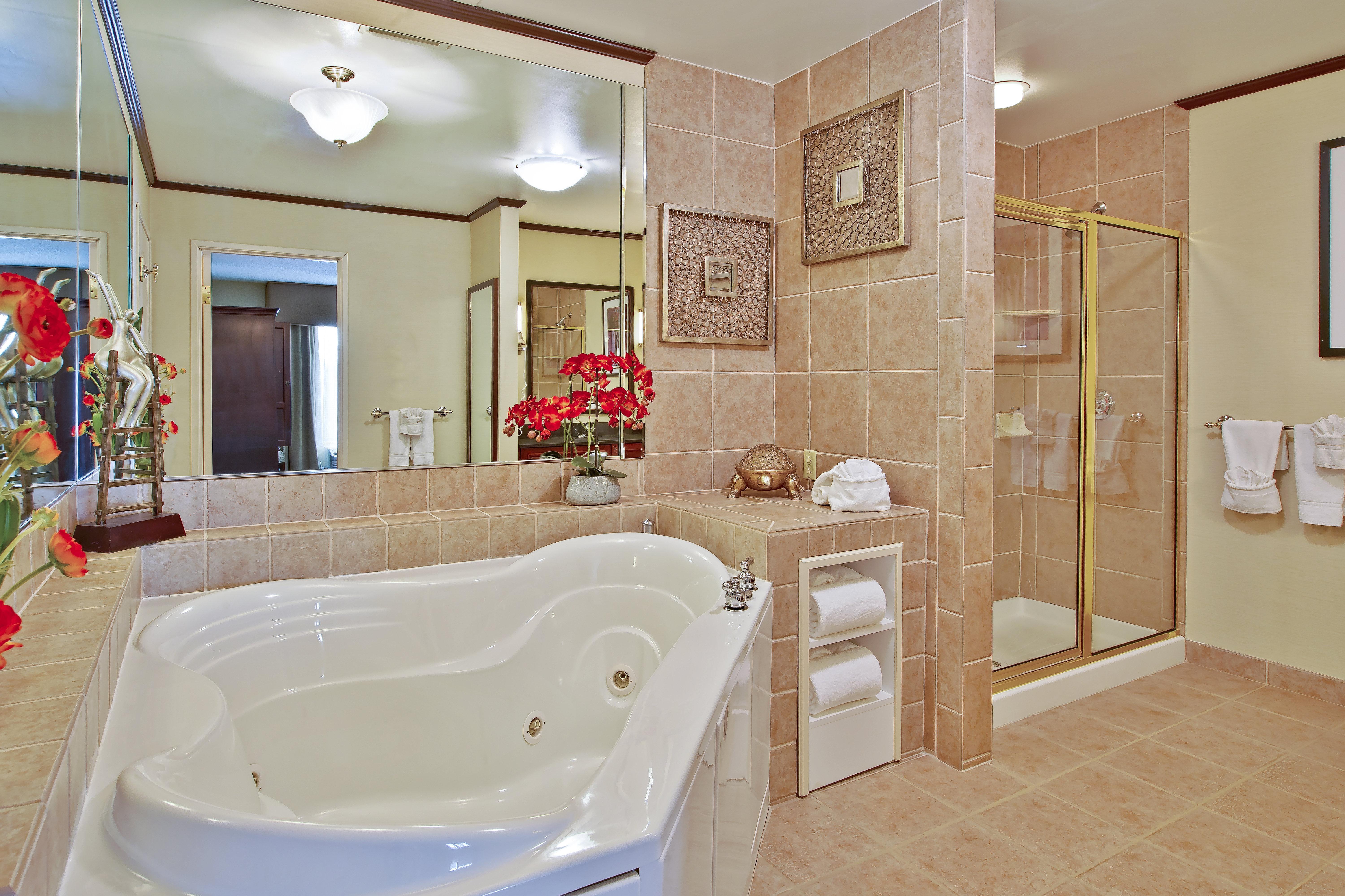 Holiday Inn Express & Suites - Sharon-Hermitage By Ihg West Middlesex Экстерьер фото
