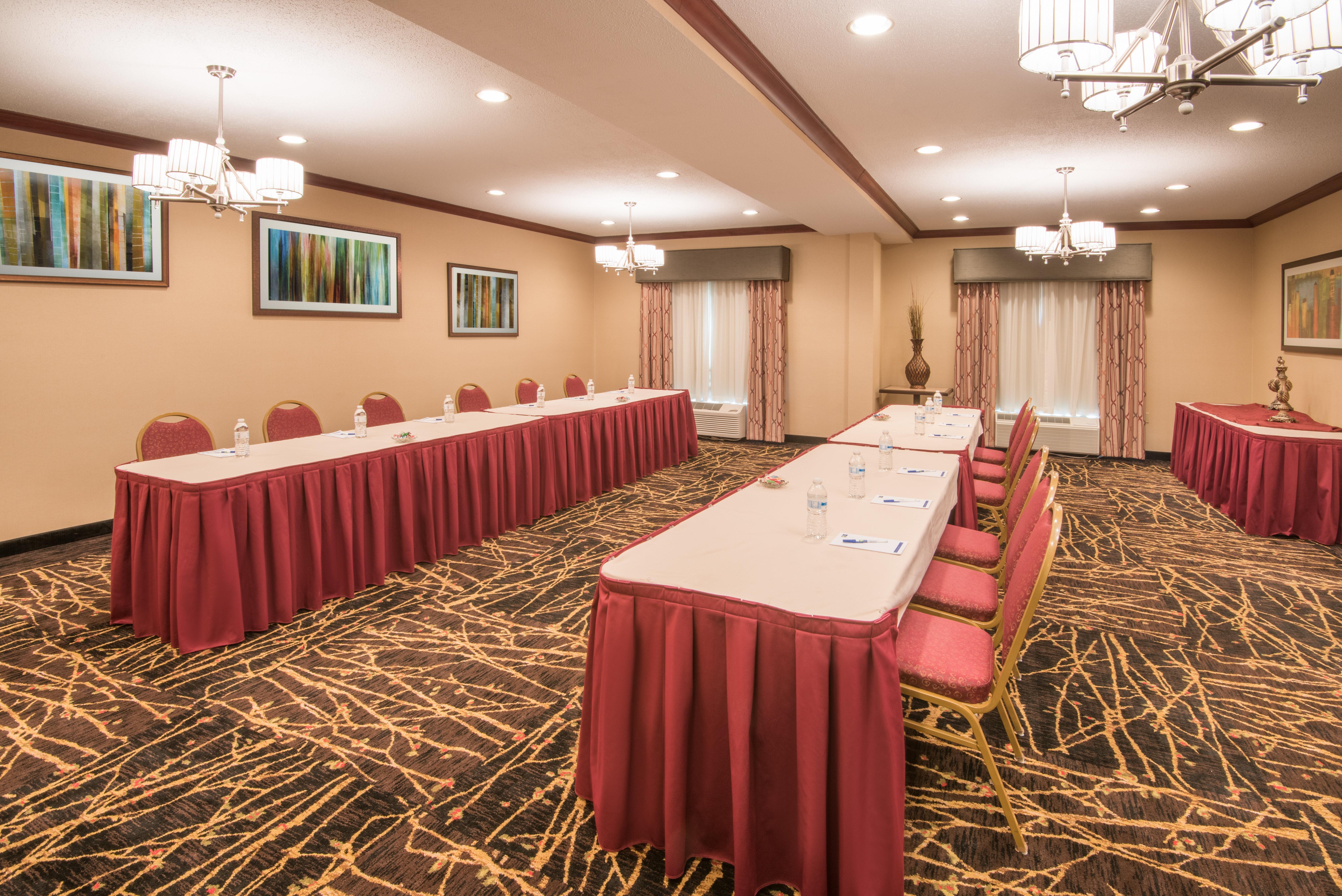 Holiday Inn Express & Suites - Sharon-Hermitage By Ihg West Middlesex Экстерьер фото